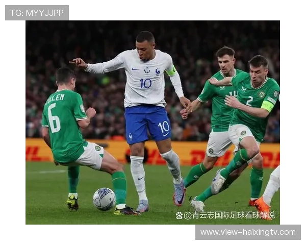 高清照片展现绿茵赛场球星风采激情足球瞬间全景记录 高清照片展现绿茵赛场球星风采激情足球瞬间全景记录